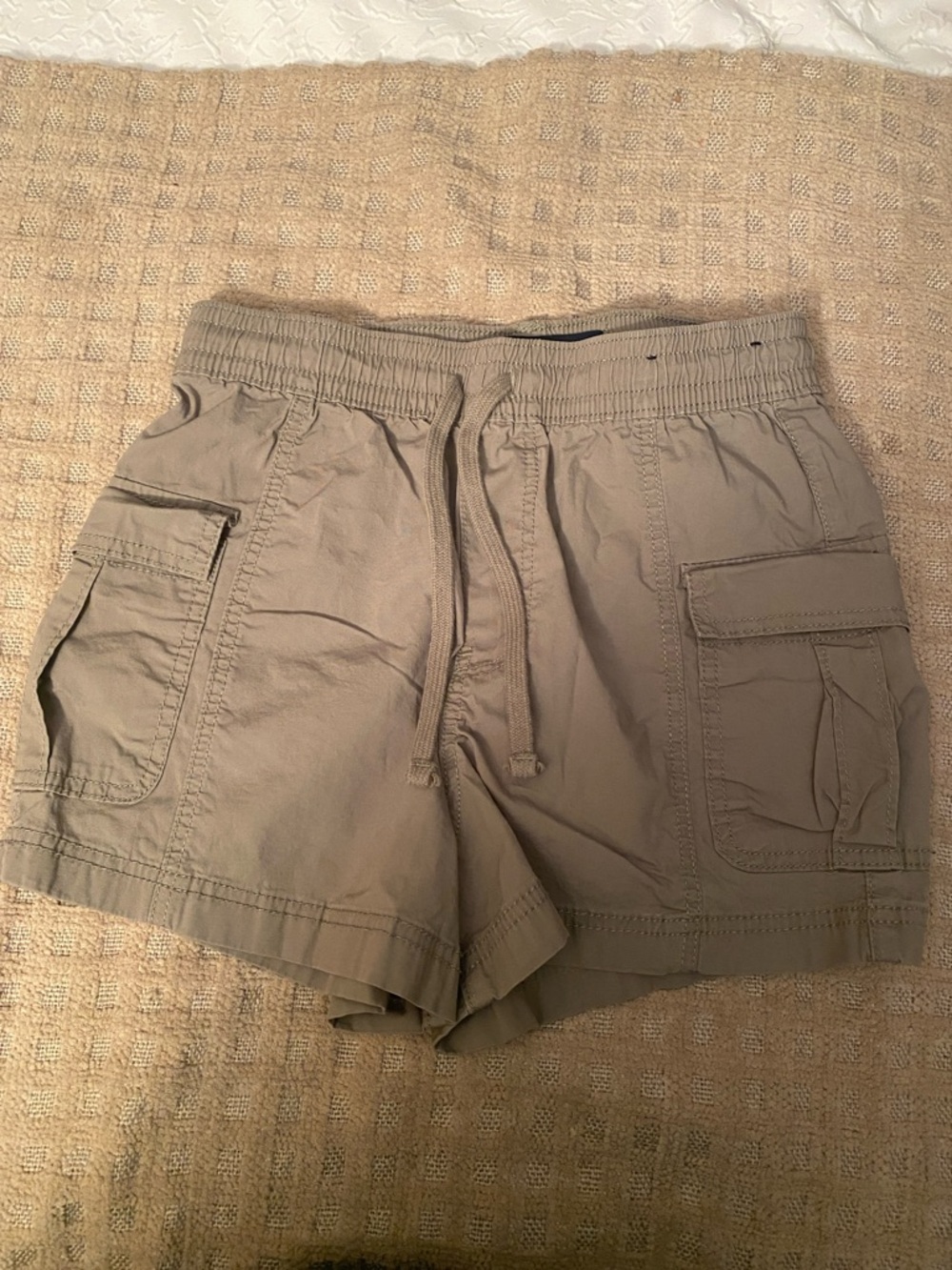 Hollister women Khaki Cargo Drawstring Shorts